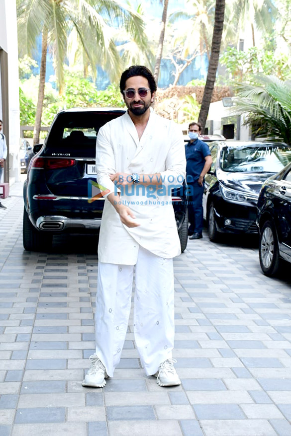 photos ayushmann khurrana snapped promoting his film anek 4