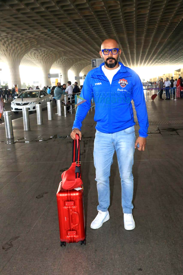 photos celebs depart for the all stars football match in dubai 3