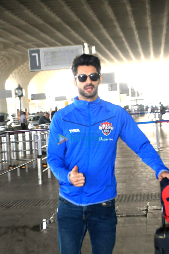 photos celebs depart for the all stars football match in dubai 4