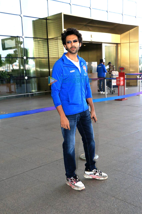 photos celebs depart for the all stars football match in dubai 5 2