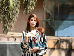 Photos: Jacqueline Fernandez snapped in Juhu