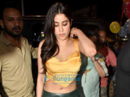 Photos: Janhvi Kapoor, Ananya Panday, Shanaya Kapoor and others snapped at Bastian in Khar