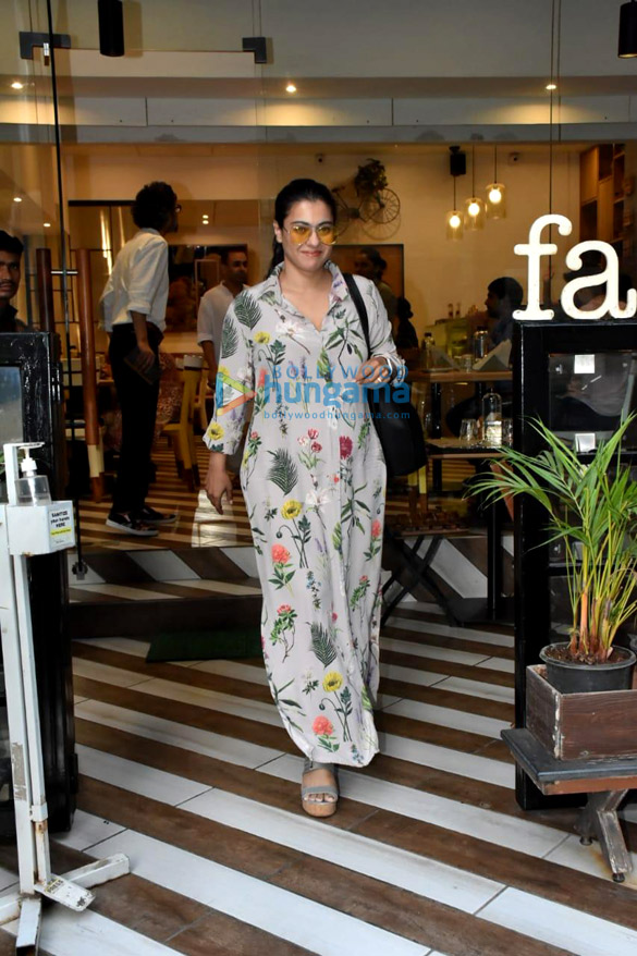 photos kajol snapped at farmers cafe in bandra 2