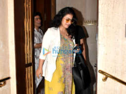 Photos: Kajol snapped at Manish Malhotra’s house in Bandra