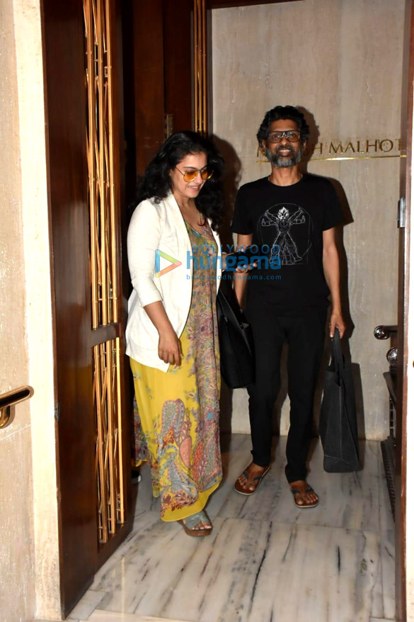 photos kajol snapped at manish malhotras house in bandra 3