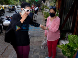 Photos: Kajol snapped with her mom in Juhu