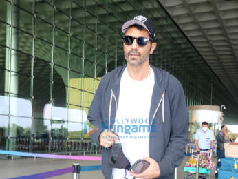 Photos: Kangana Ranaut, Arjun Rampal, Adivi Sesh and others snapped at the airport
