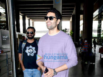 Photos: Kangana Ranaut, Arjun Rampal, Adivi Sesh and others snapped at the airport