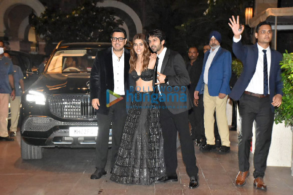 photos kartik aaryan kriti sanon dinesh vijan and others snapped at pooja vijans wedding bash at taj colaba 8
