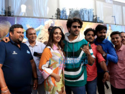 Photos: Kartik Aaryan and Kiara Advani snapped on their way to Imagicaa to promote Bhool Bhulaiyaa 2
