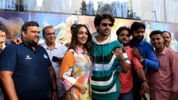 Photos: Kartik Aaryan and Kiara Advani snapped on their way to Imagicaa to promote Bhool Bhulaiyaa 2