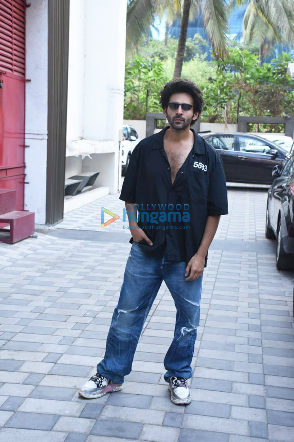 photos kartik aaryan snapped during the promotions of bhool bhulaiyaa 2 5