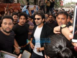 Photos: Kartik Aaryan, Bhushan Kumar and Murad Khetani spotted enjoying the movie Bhool Bhulaiyaa 2 at Gaiety Cinema