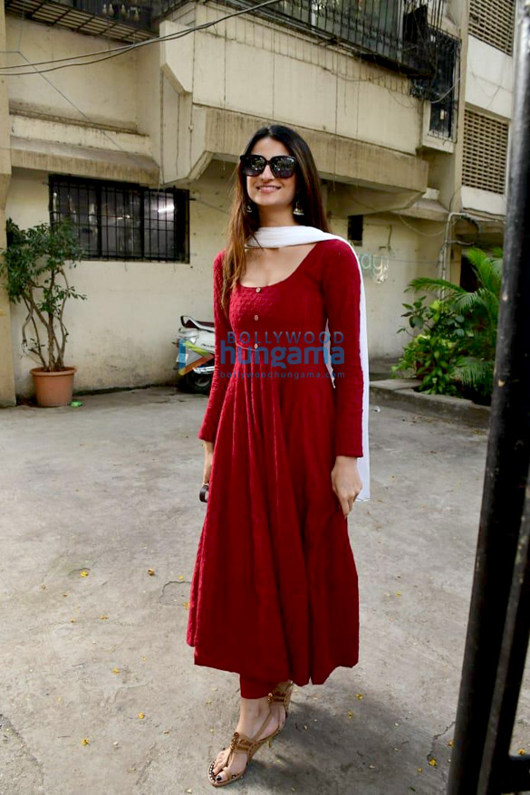 photos palak tiwari snapped in juhu 4