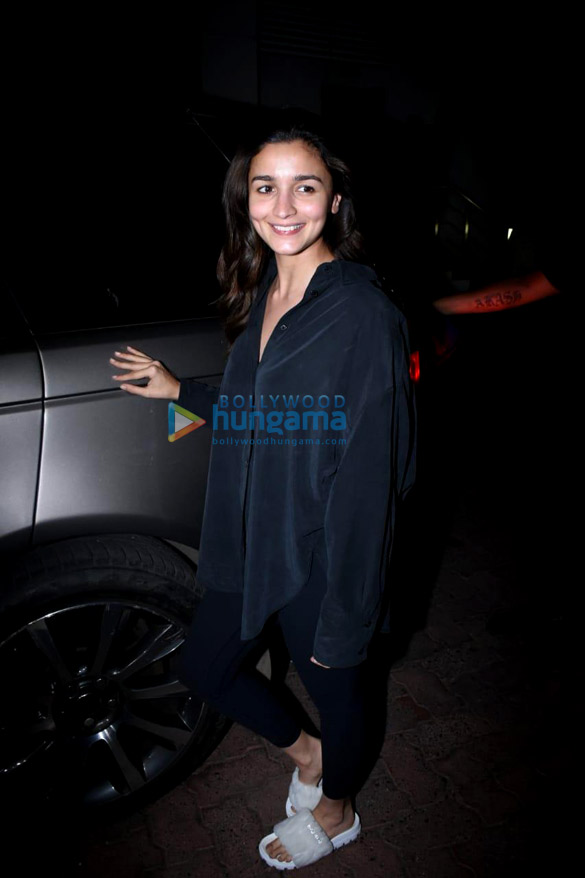 photos ranbir kapoor and alia bhatt spotted together in the city after a photoshoot for brahmastra 5