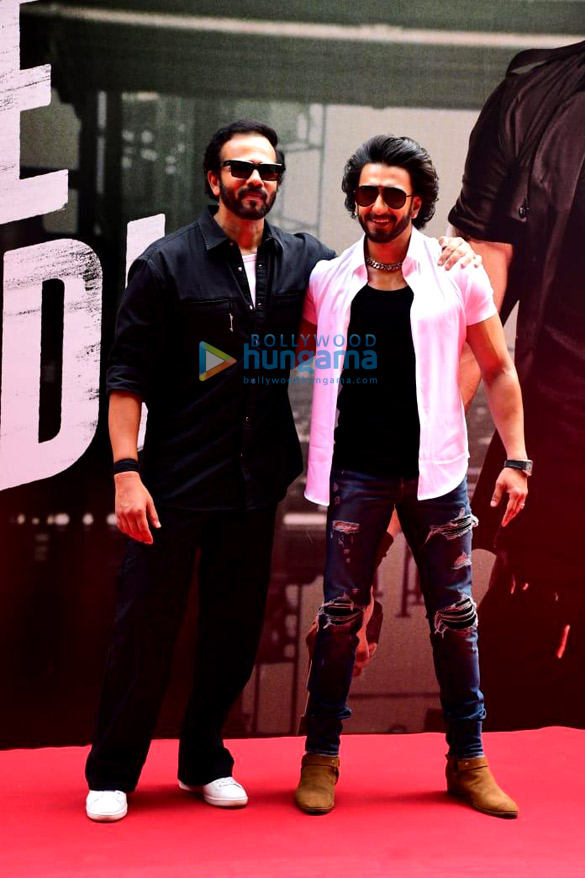photos ranveer singh and rohit shetty snapped at chings secret made in india launch 1