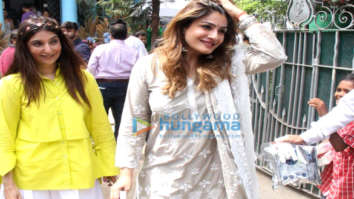 Photos: Raveena Tandon spotted outside an exhibition in Bandra
