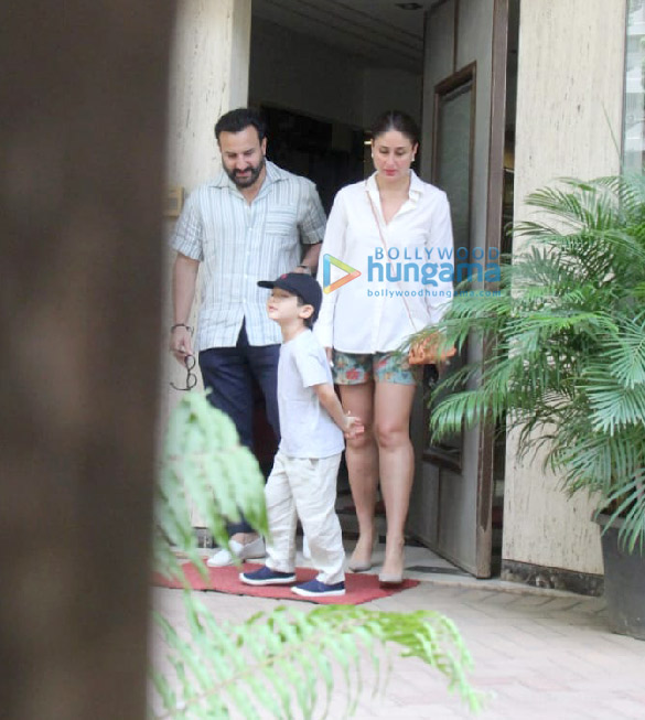 photos saif ali khan kareena kapoor khan and taimur ali khan spotted in bandra 4 3