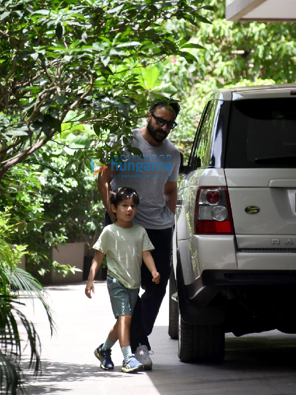 photos saif ali khan and taimur ali khan spotted in bandra 3 4