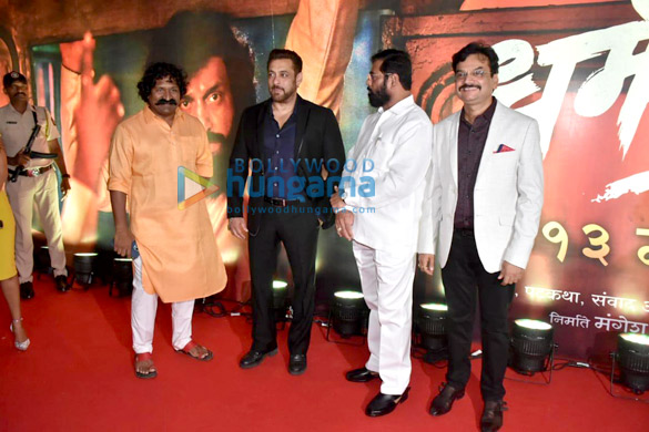 photos salman khan uddhav thackeray aditya thackeray and others snapped promoting the marathi film dharmaveer 8