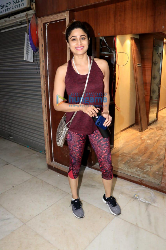 photos shamita shetty snapped in bandra 4