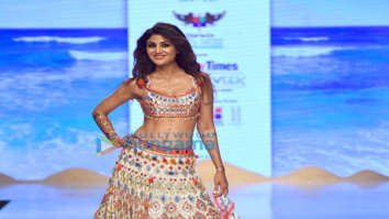 Photos: Shilpa Shetty, Aahana Kumra, Shazahn Padamsee and Aakanksha Singh walk the ramp at the Bombay Times Fashion Week 2022