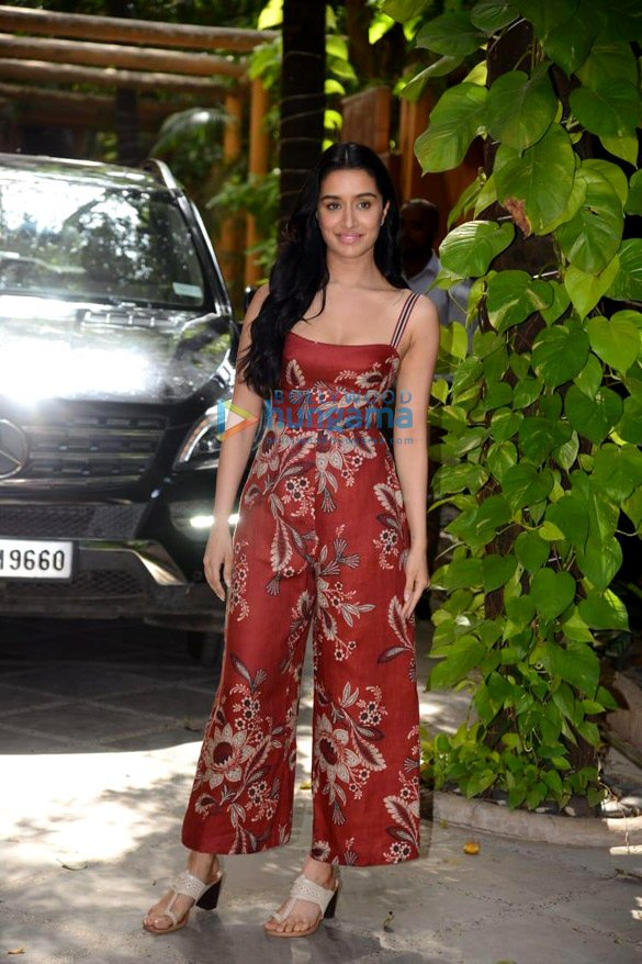 photos shraddha kapoor spotted at the space in juhu 1