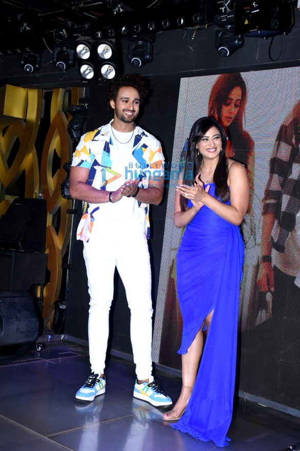 photos shweta tiwari saurabh raj jain and others snapped at jado mein tere kol si song launch 5