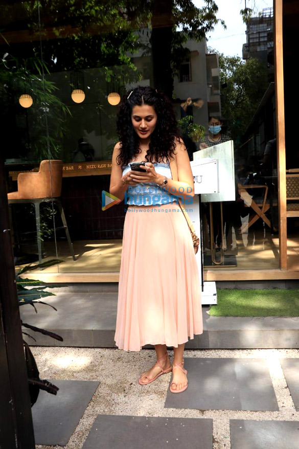 photos taapsee pannu snapped at mizu in bandra v 2