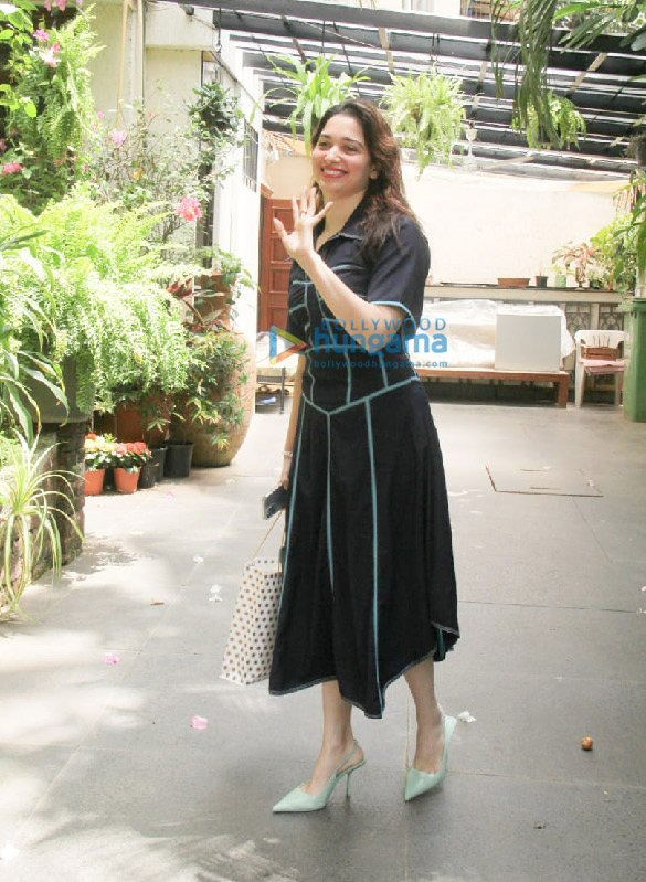 photos tamannaah bhatia spotted outside a salon in bandra 4 2