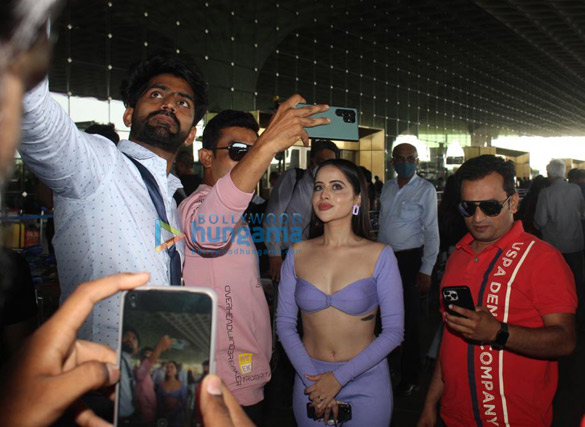 photos urfi javed snapped at the airport 5