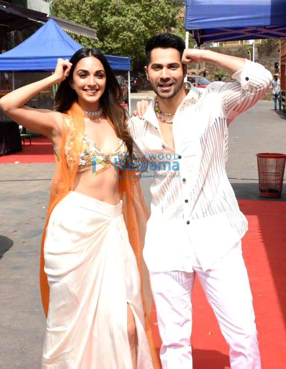 Photos: Varun Dhawan, Kiara Advani, Anil Kapoor and others snapped promoting their film Jugjugg Jeeyo Photos: Varun Dhawan, Kiara Advani, Anil Kapoor and others snapped promoting their film Jugjugg Jeeyo