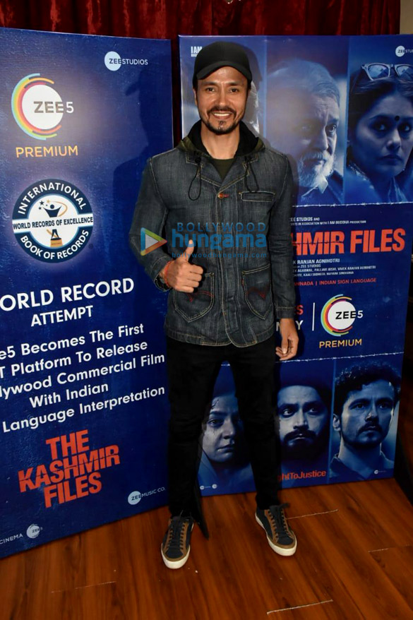 photos vivek agnihotri darshan kumaar and others at the special screening of the kashmir files in indian sign language in mumbai 2