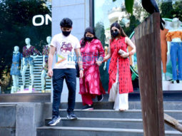 Photos: Yami Gautam Dhar spotted in Bandra along with her family