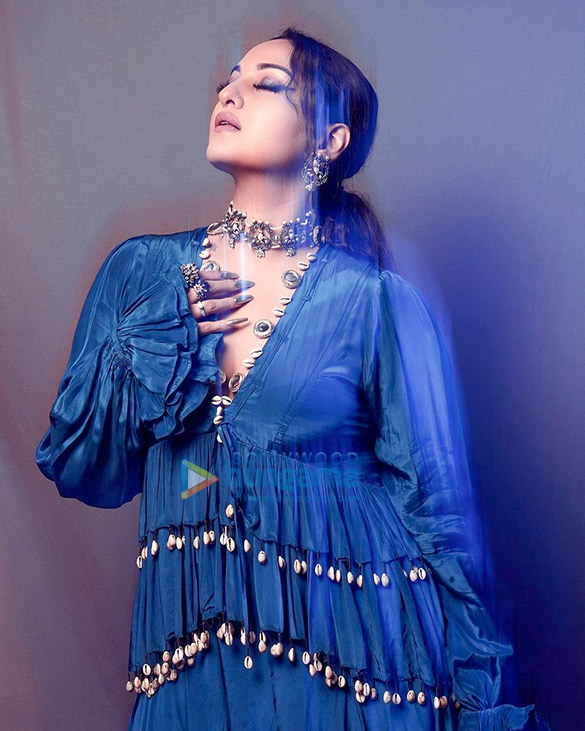 sonakshi sinha 6 9