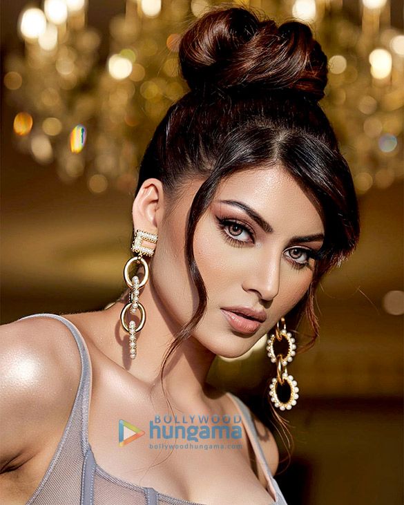 urvashi rautela 2 43