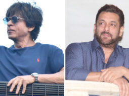 Wow- Shah Rukh Khan & Salman Khan’s fans go crazy as they greet them on Eid