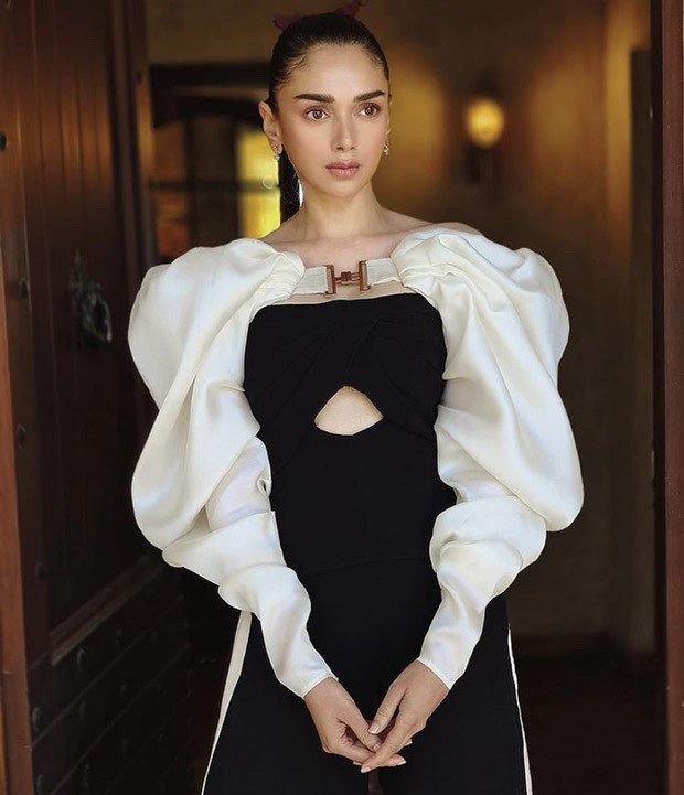 Aditi Rao Hydari embraces puff sleeve trend in stylish Avaro Figlio jumpsuit at Cannes 2022 Aditi Rao Hydari embraces puff sleeve trend in stylish Avaro Figlio jumpsuit at Cannes 2022