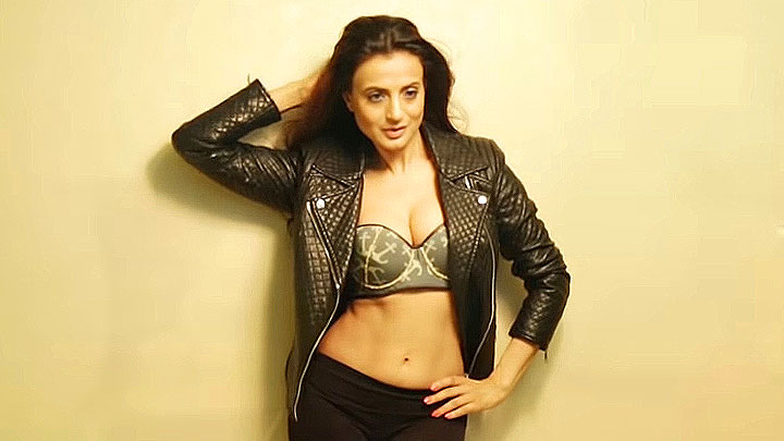 Ameesha Patel The Man magazine cover shoot behind the scene Feb 2017 Ameesha Patel The Man magazine cover shoot behind the scene Feb 2017