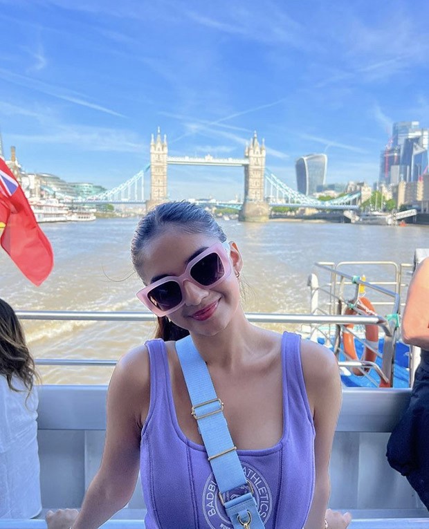 Anushka Sen's shares mesmerizing snippets from her holiday in London, but all eyes are on her bag Anushka Sen's shares mesmerizing snippets from her holiday in London, but all eyes are on her bag