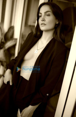 Celebrity Photos of Elli AvrRam