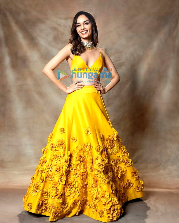 manushi chhillar 2 33