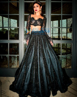 Celeb Photos Of Mouni Roy