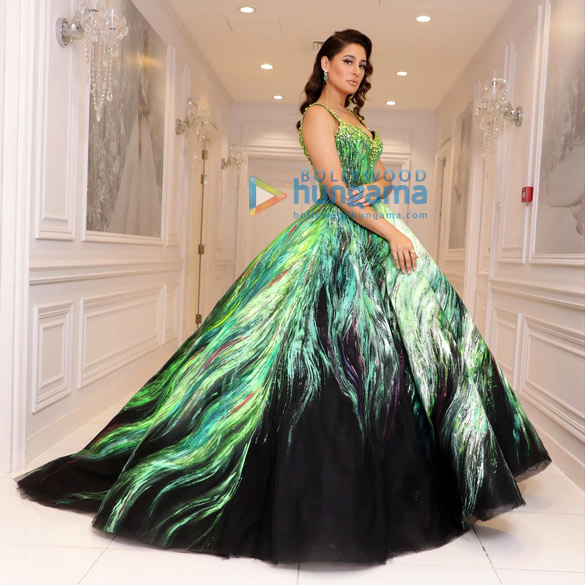 nargis fakhri 2 16