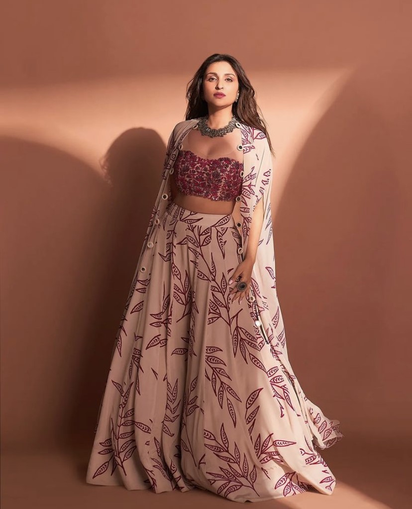 Parineeti Chopra is breath-taking beauty in Arpita Mehta’s pink sharara set worth Rs. 85,000 Parineeti Chopra is breath-taking beauty in Arpita Mehta’s pink sharara set worth Rs. 85,000