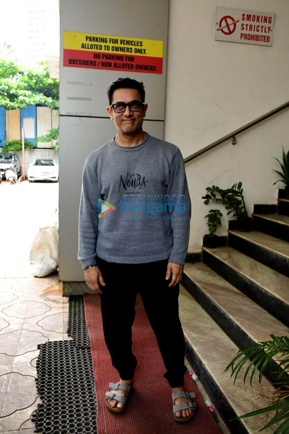photos aamir khan snapped in andheri 2 2