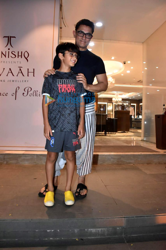 photos aamir khan snapped with his son azad rao khan in bandra 5