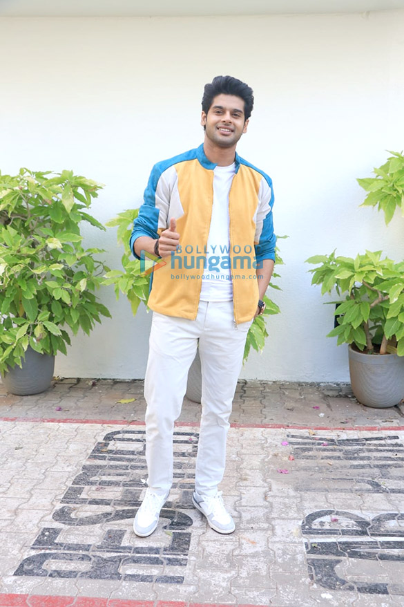 photos abhimanyu dassani and shirley setia snapped at nikamma promotions 3