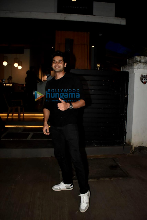 photos abhimanyu dassani snapped at mizu in bandra 2