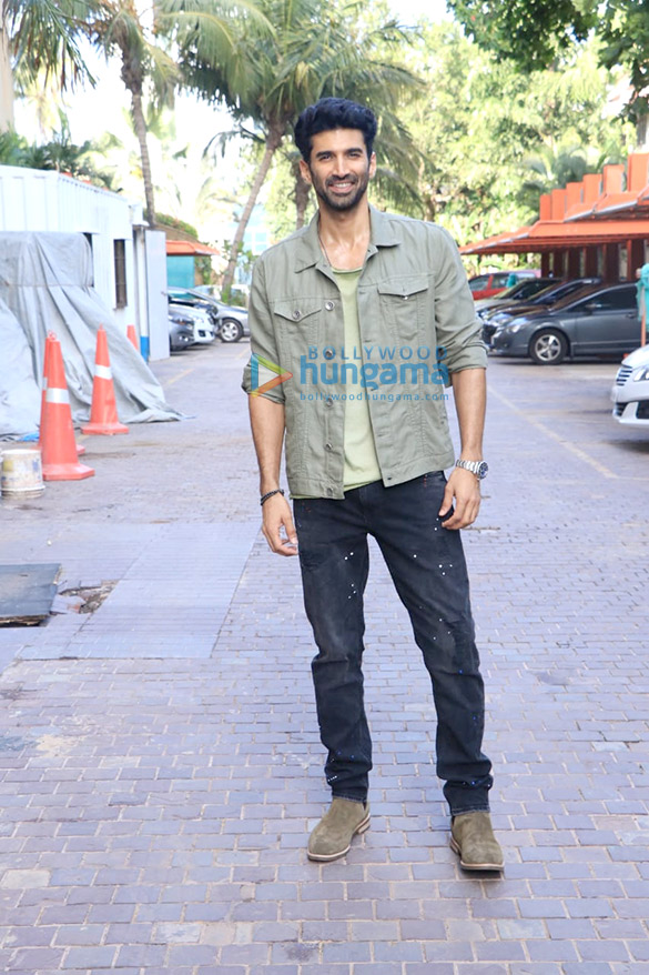 photos aditya roy kapur snapped during the promotions of rashtra kavach om 3